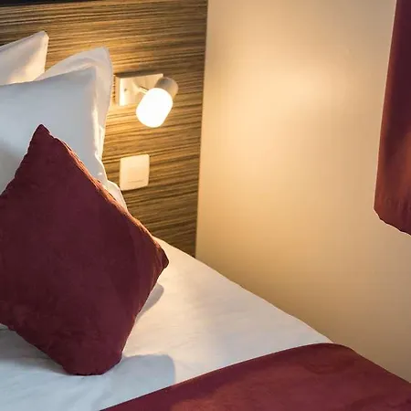 Og Dau Ly Lyon Est Hotel Bron